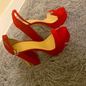 Red shoes size 7